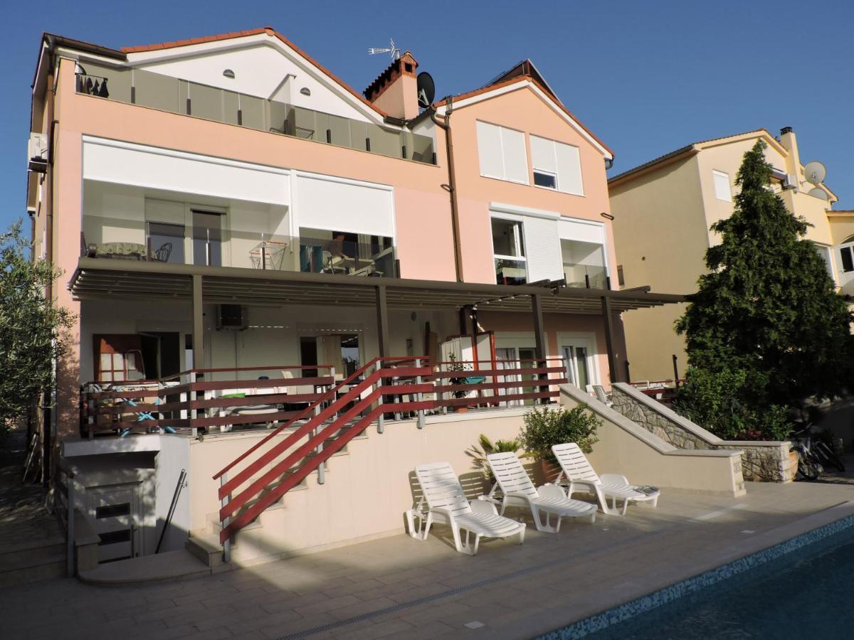 Berat Apartment วอดิยัน ภายนอก รูปภาพ