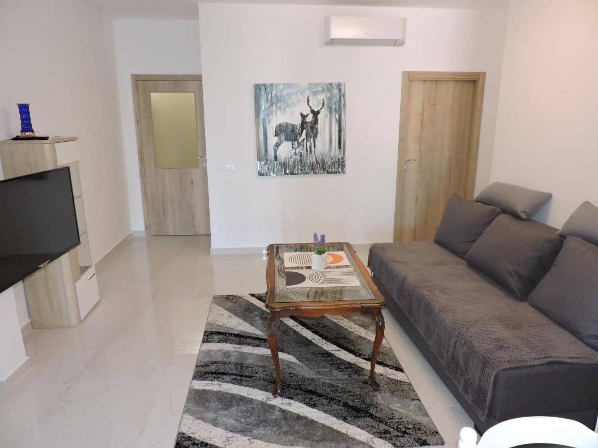 Berat Apartment วอดิยัน ภายนอก รูปภาพ