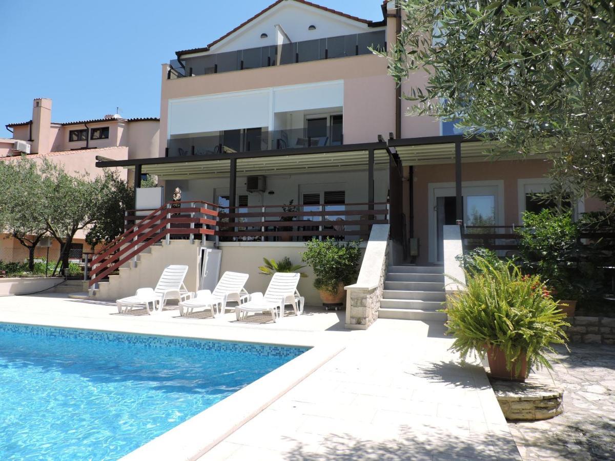 Berat Apartment วอดิยัน ภายนอก รูปภาพ