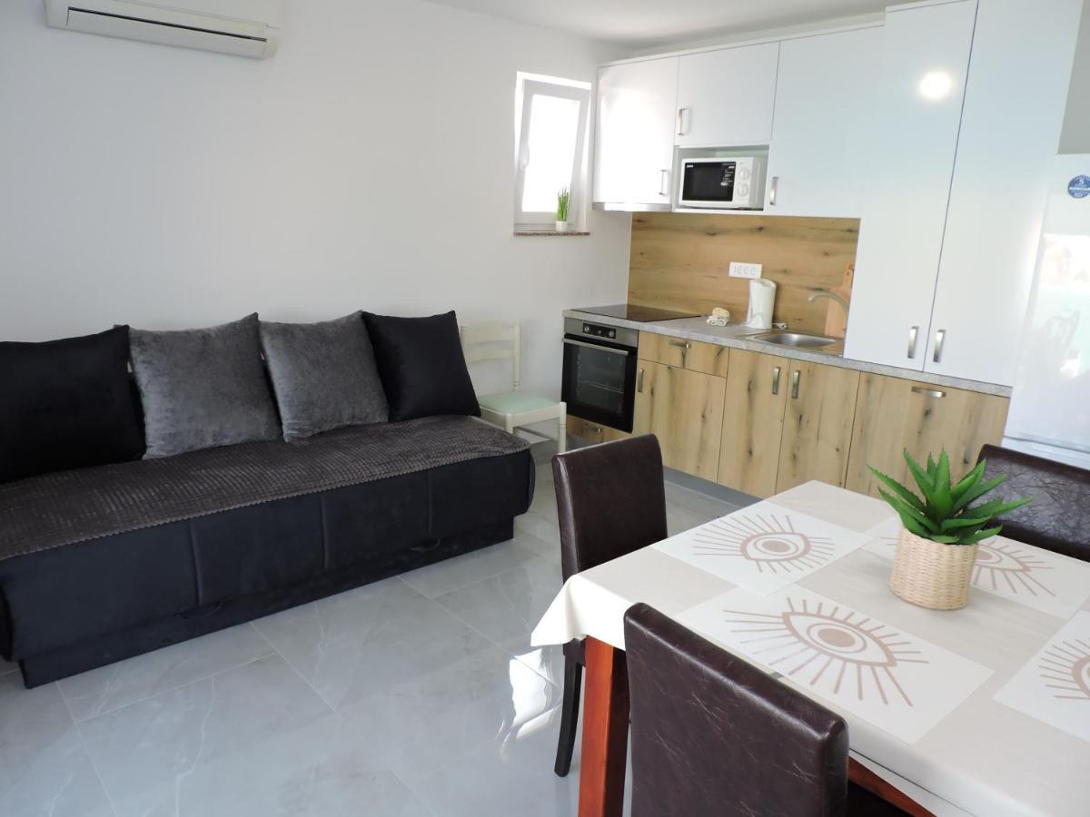 Berat Apartment วอดิยัน ภายนอก รูปภาพ