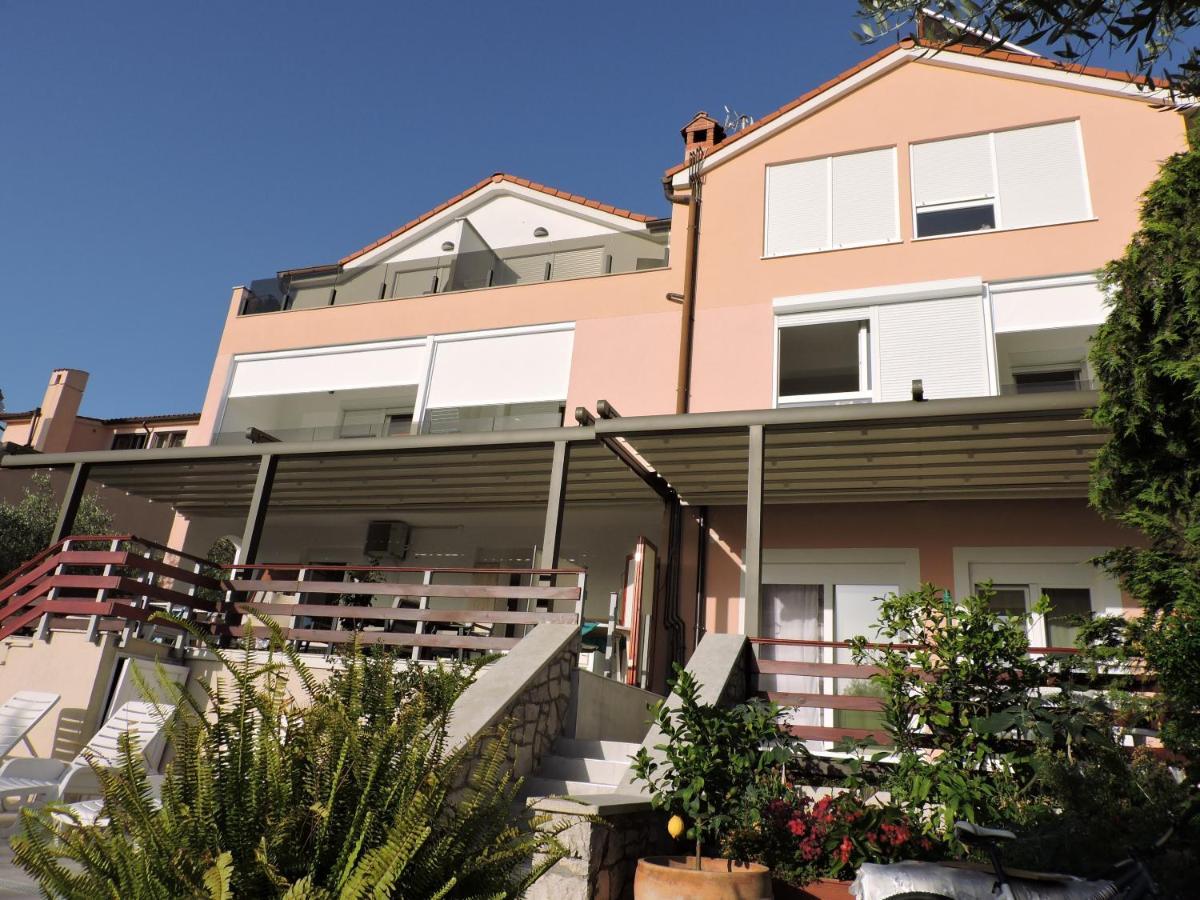 Berat Apartment วอดิยัน ภายนอก รูปภาพ