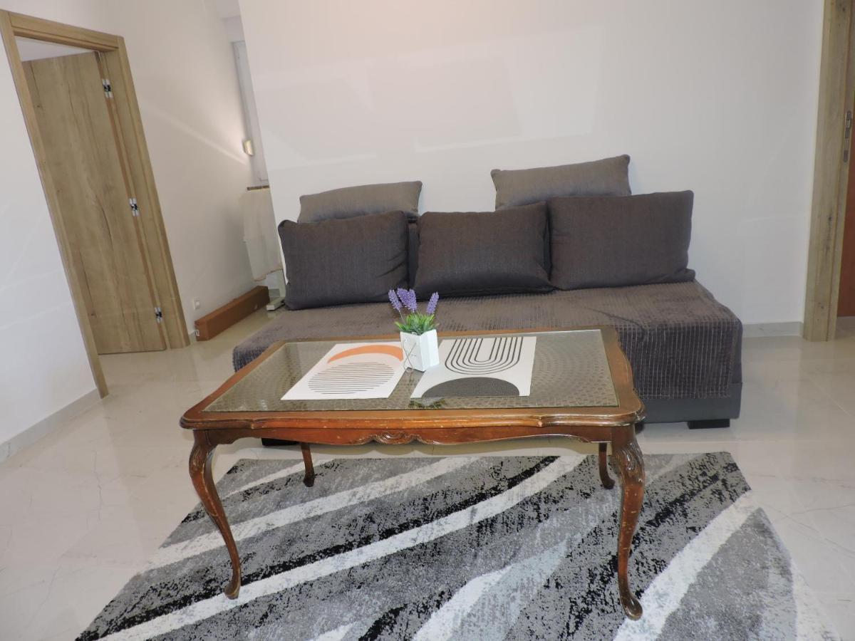 Berat Apartment วอดิยัน ภายนอก รูปภาพ